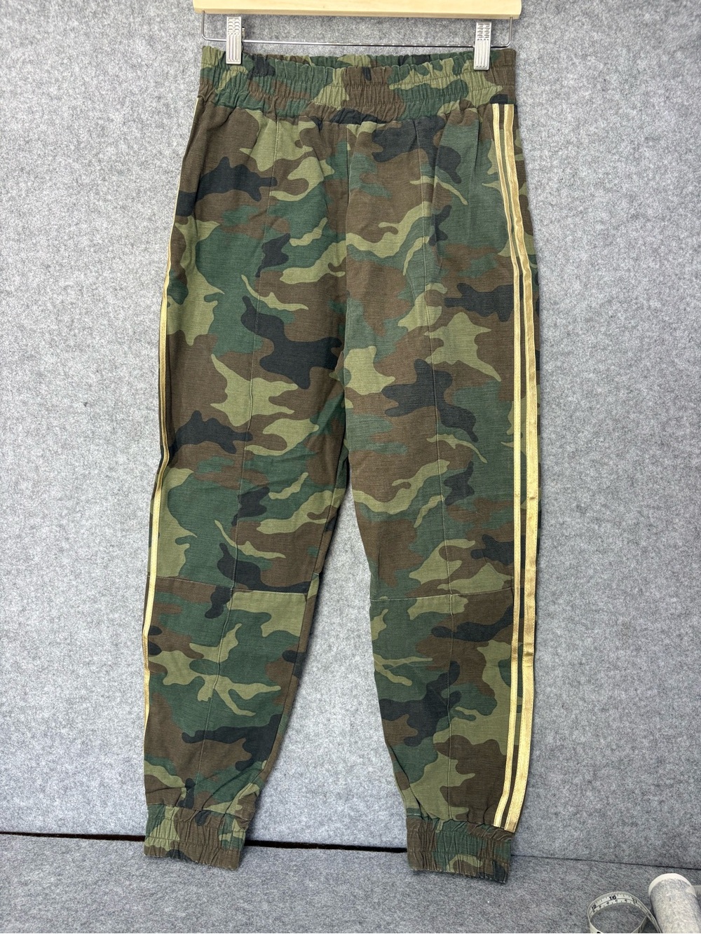 NWT SPRWMN Camo joggers with gold stripes small